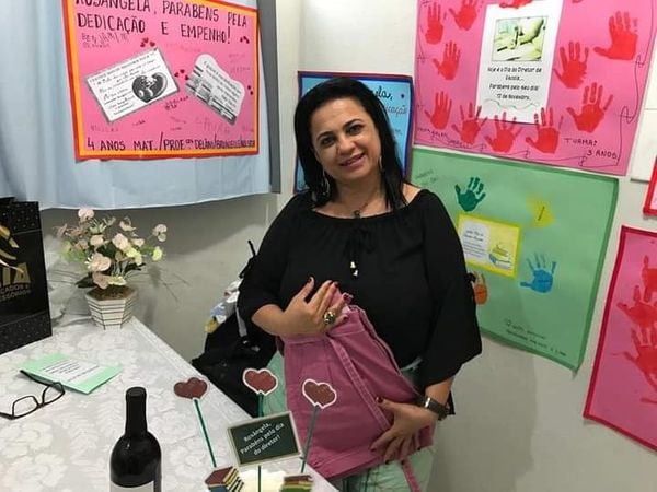 Rosângela Moreira, professora e diretora do ensino municipal de Linhares, morreu vítima de complicações relacionadas à Covid-19