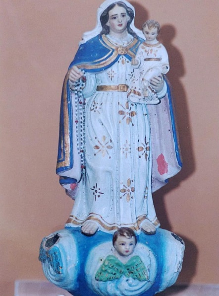 Imagem de Santa Bárbara, vinda de Portugal, pertencente ao acervo religioso do Convento da Penha