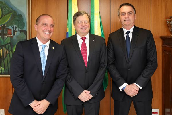 O embaixador Luis Fernando Serra em visita ao Planalto em 2019