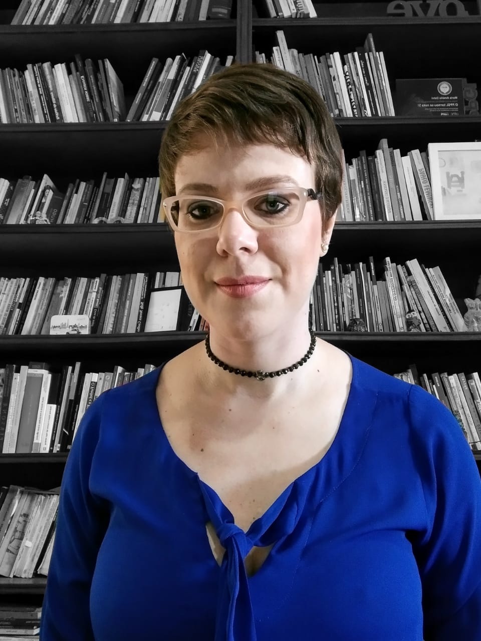 A escritora María Amélia Dalvi, autora do livro "Poema Algum Basta"