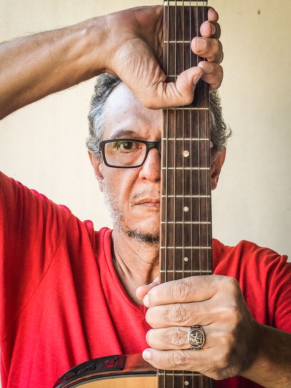 O escritor e músico capixaba João Moraes, autor de "Intelectolices por Pedro Monteiro/Divulgação