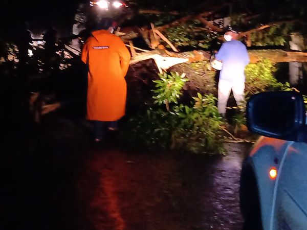 Uma adutora se rompeu no distrito de São Felipe e a orientação é que a população economize água