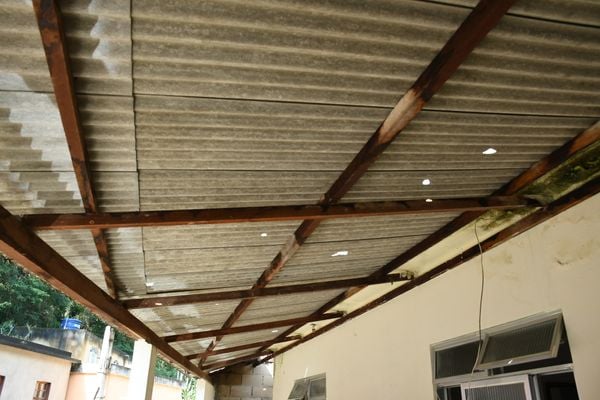 Chuva de granizo: Casas e plantações danificadas em Alegre por Internauta