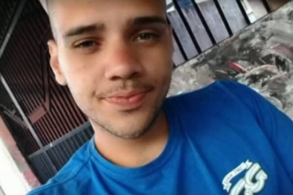 João Vieira Alves, 23 anos, foi morto com uma facada