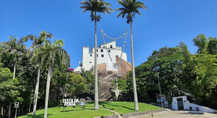 Depois de passar sete dias internado, o frade recebeu alta nesta sexta-feira (10) e esteve na celebração do Sexto Dia do Oitavário, na Festa da Penha 2021