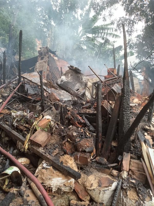 Incêndio atinge casa no bairro Consolação, Vitória