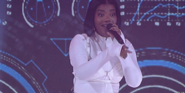 Ludmilla durante apresentação no BBB21