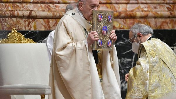 Papa FRancisco celebrou a Santa Missa de Pásco neste doming (4)