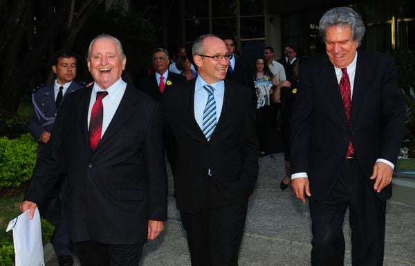 Cariê Lindenberg, Paulo Hartung e Helio Costa durante lançamento da TV Digital da Rede Gazeta, 2009 por Edson Chagas