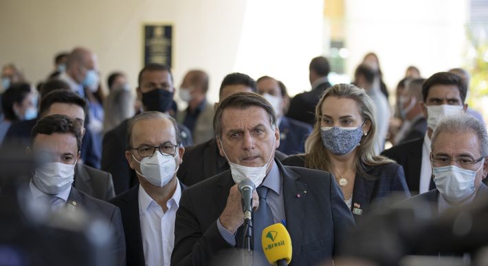 Presidente pediu ao senador Jorge Kajuru para ampliar a CPI da Covid e apurar a conduta de prefeitos e governadores. Conversa foi gravada e publicada pelo congressista em redes sociais