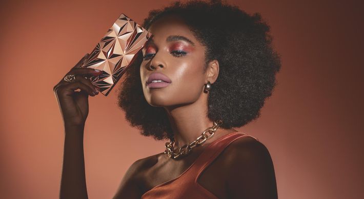 Confira as principais novidades de maquiagem, perfumaria e skincare para você atualizar o nécessaire