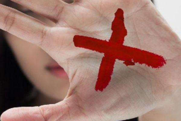 Sinal Vermelho: mulheres do ES agora têm código para pedir socorro 