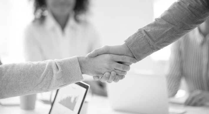 Mudança de perfil na abertura de novas empresas, com recorde registrado em março, mostra que atividades mais relevantes na pandemia devem ser estimuladas, fazendo parte do planejamento da gestão pública
