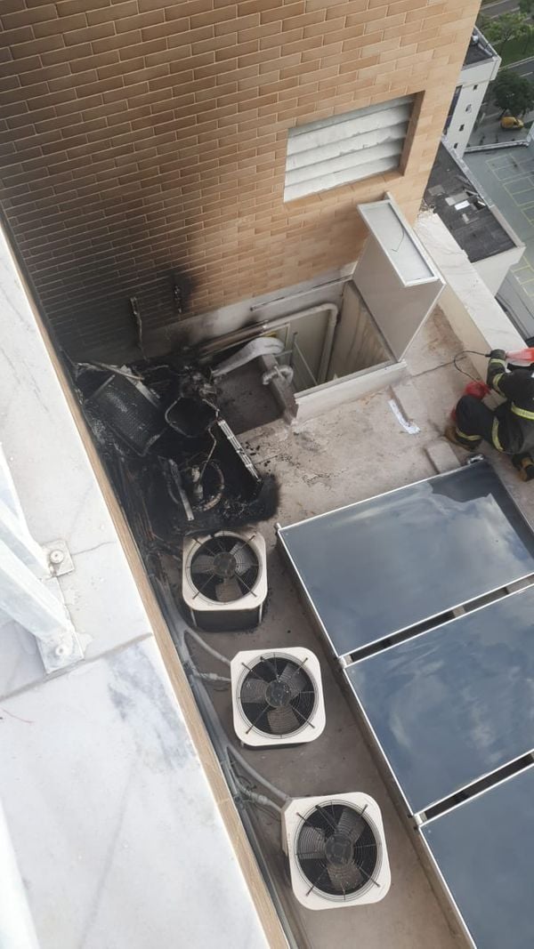 Incêndio atingiu prédio do condomínio Grand Parc, em Vitória; ninguém ficou ferido por Leitor | A Gazeta