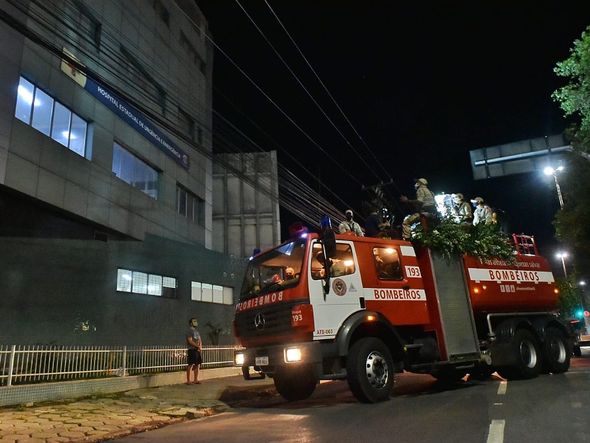 Imagem de Nossa Senhora da Penha em frente ao Hospital São Lucas por Fernando Madeira
