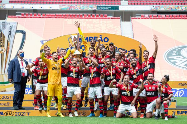 Nos pênaltis, Flamengo vence Palmeiras e conquista bicampeonato do