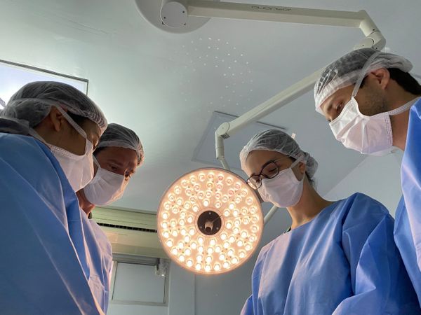 O novo hospital oferece de procedimentos neurocirúrgicos inéditos no Estado e vai inaugurar um setor oncológico e um centro médico com mais de 60 consultórios no segundo semestre.