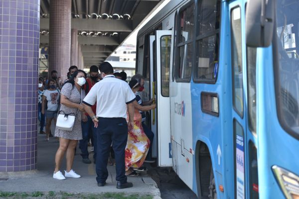 Após protesto de rodoviários, ônibus voltaram a circular na Grande Vitória por Fernando Madeira