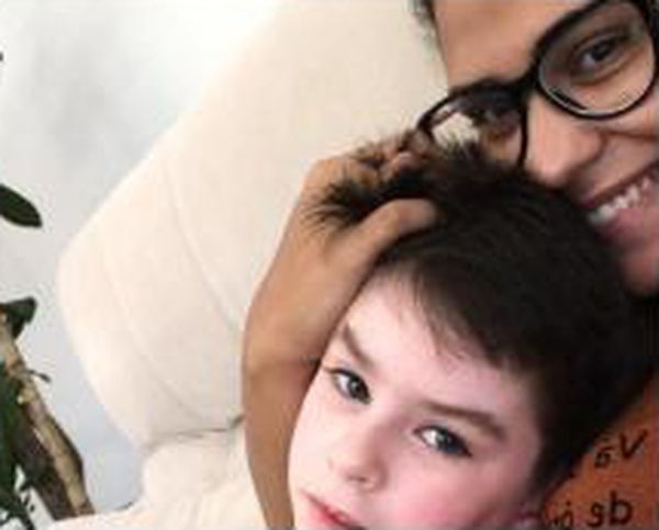 Thayná, babá de Henry, manda uma selfie para a mãe do garoto após a suposta sessão de tortura por Dr. Jairinho em fevereiro 