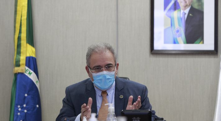 A previsão é que 2,3 milhões de unidades desses medicamentos cheguem ao aeroporto de Guarulhos na noite desta quinta. O kit é usado na intubação de pacientes com Covid-19