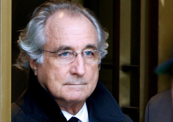 Bernie Madoff, o financista que se declarou culpado por orquestrar o maior esquema de pirâmide financeira da história