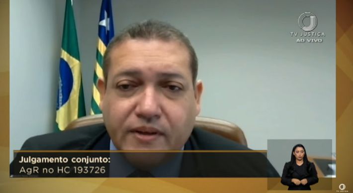 Pelo voto do ministro Nunes Marques, a condenação em segunda instância no caso do sítio de Atibaia (SP) deve voltar a valer, o que torna o petista inelegível