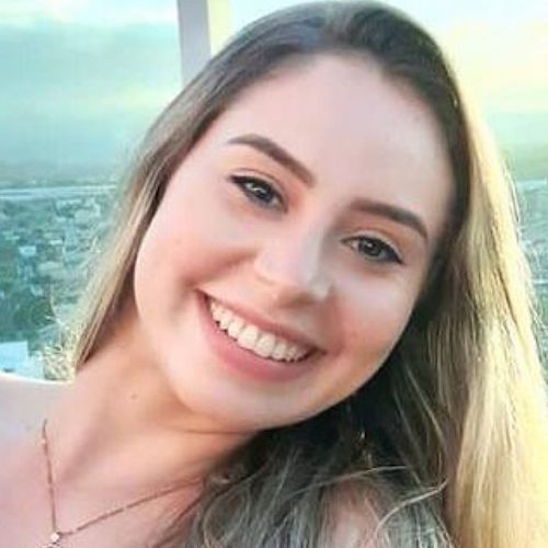 Amanda Marques, 20 anos, se despediu pela última vez da mãe antes minutos antes de morrer numa batida, em Vila Velha