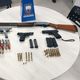 Imagem - PM prende 4 armados com metralhadora e pistolas em Cariacica