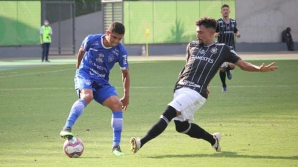 Rio Branco-ES reage, arranca empate contra Vitória-ES e está nas quartas de final do Capixaba (Foto: Marcela Delatorre)