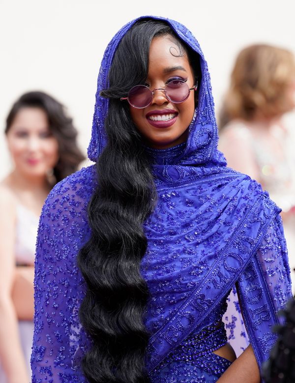 H.E.R. vence "Canção Original" e vai à premiação inspirada no ídolo Prince por Reuters/Folhapress