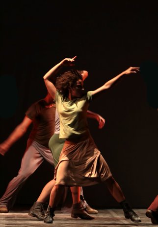 Espetáculo Prabhujee, de 2016, coreografia de Mario Nascimento por Carlos Antolini