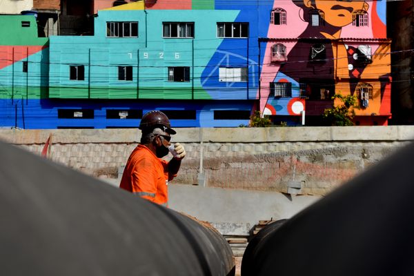  Construção do Portal do Príncipe, em Vitória  por Fernando Madeira