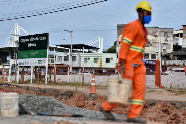  Construção do Portal do Príncipe, em Vitória  por Fernando Madeira