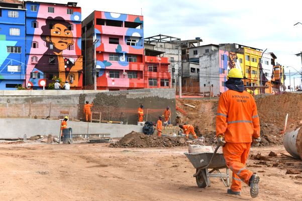  Construção do Portal do Príncipe, em Vitória  por Fernando Madeira