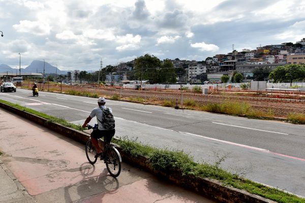  Construção do Portal do Príncipe, em Vitória  por Fernando Madeira