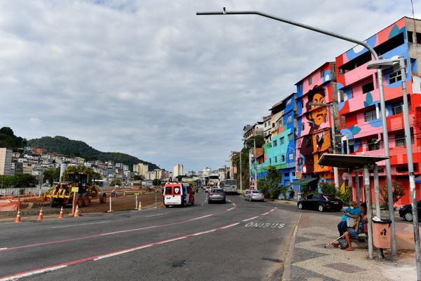  Construção do Portal do Príncipe, em Vitória  por Fernando Madeira