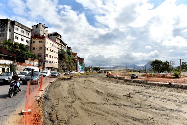 Construção do Portal do Príncipe, em Vitória  por Fernando Madeira