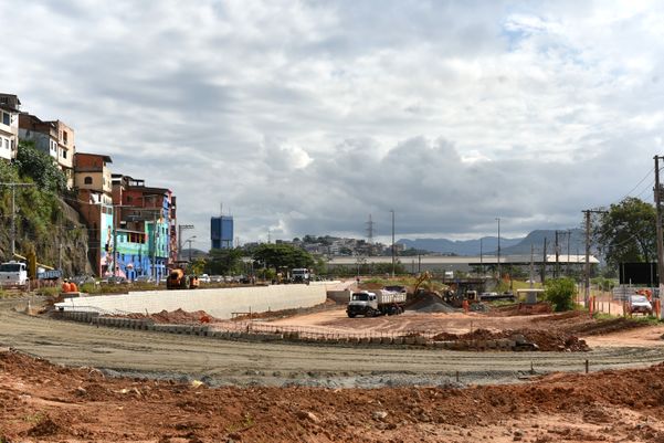  Construção do Portal do Príncipe, em Vitória  por Fernando Madeira