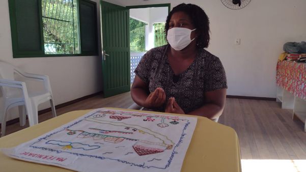 Gabriela dos Santos Regini: bordado sobre o sonho de ser mãe