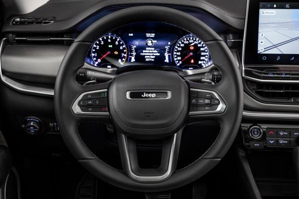 Novo painel de instrumentos por Jeep/Divulgação
