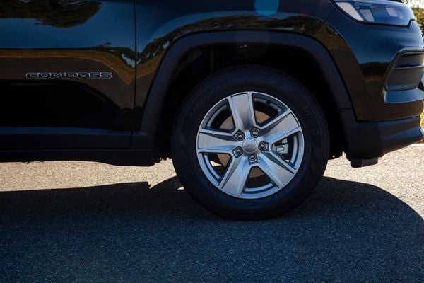 Novas rodas em todas as versões por Jeep/Divulgação