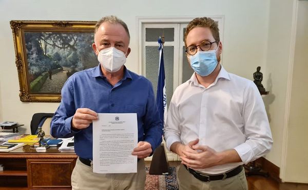 O governador Renato Casagrande e o secretário da Educação, Vitor de Angelo