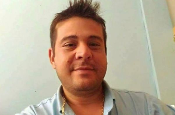 Rogério Teixeira de Carvalho, 32 anos, foi morto na porta de um hospital de Colatina
