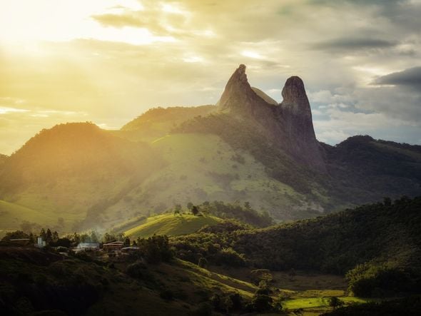 O Frade e a Freira: vistas incríveis com 5 minutos de caminhada por @sandrosadmartins