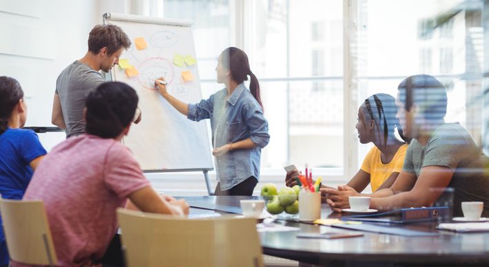 Companhias estão lutando contra o machismo para reduzir a desigualdade no mercado de trabalho do ES. Especialista diz que barreiras que excluem e impedem progressão de mulheres impactam diretamente na produtividade
