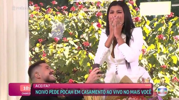 Ronan Souza pede Pocah em casamento ao vivo, durante o programa 'Mais Você', depois da saída da funkeira do 'BBB 21' 