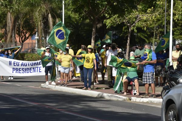 Protestos nacionalistas ocupam as principais vias da Capital por Ricardo Medeiros