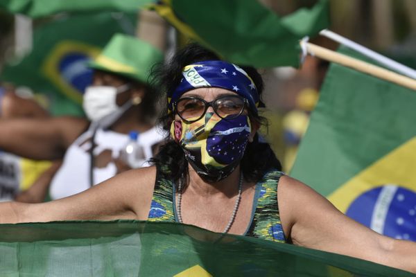 Protestos nacionalistas ocupam as principais vias da Capital por Ricardo Medeiros