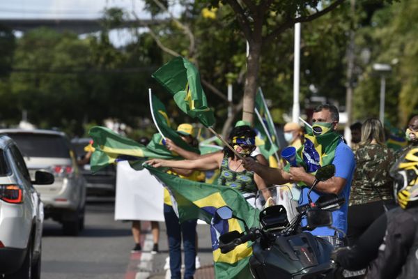 Protestos nacionalistas ocupam as principais vias da Capital por Ricardo Medeiros