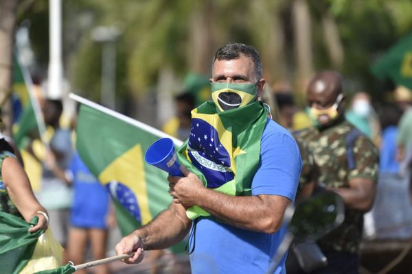 Protestos nacionalistas ocupam as principais vias da Capital por Ricardo Medeiros